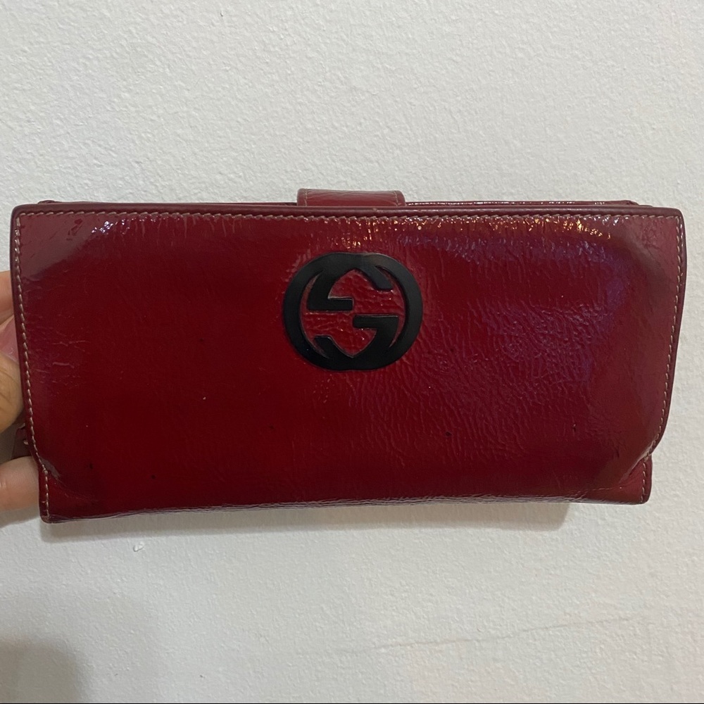 ⛔️SOLD⛔️Authentic Gucci Wallet. Dark Red.